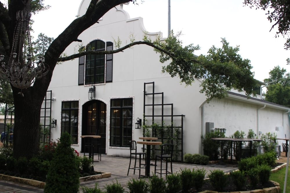 photo of the outside of Texas Woodland's Peach Orchard Venue